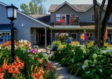 garden shops and living space