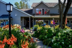 garden shops and living space